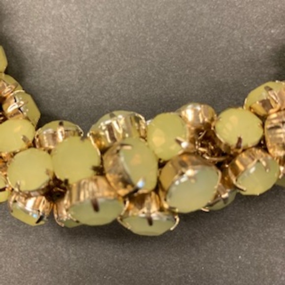 Beautiful Beaded Necklace (NWOT) - Picture 2 of 3